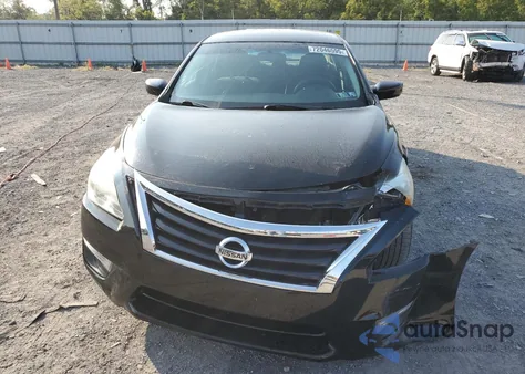 2015 Nissan Altima 2.5 из США, поврежденный, VIN 1N4AL3AP3FC480587